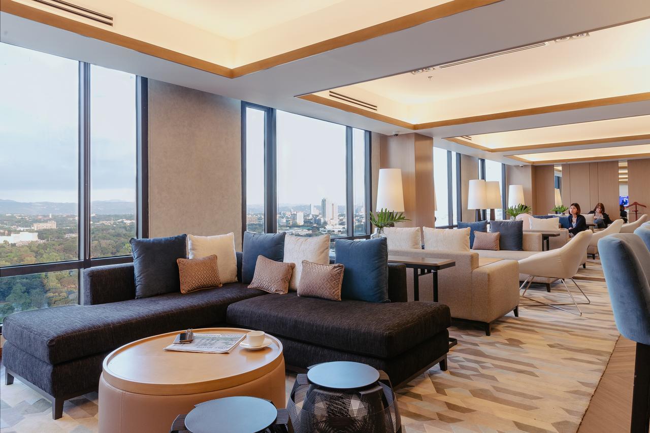 Seda Vertis North Кесон-Сіті Екстер'єр фото Club Lounge at Tokyo International Airport