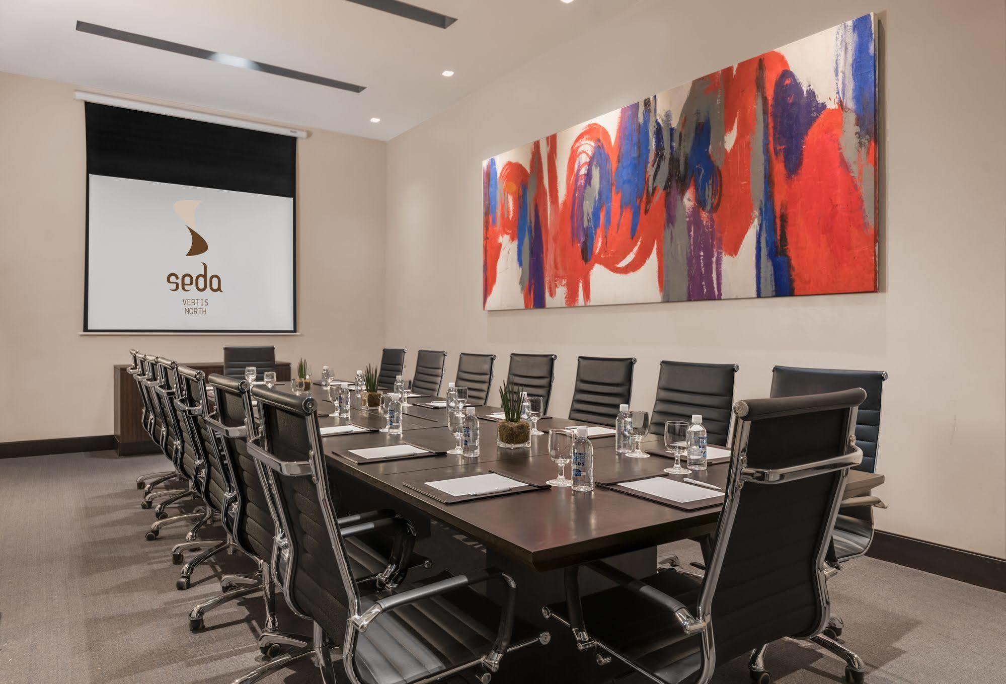 Seda Vertis North Кесон-Сіті Екстер'єр фото Boardroom at Seda Hotel