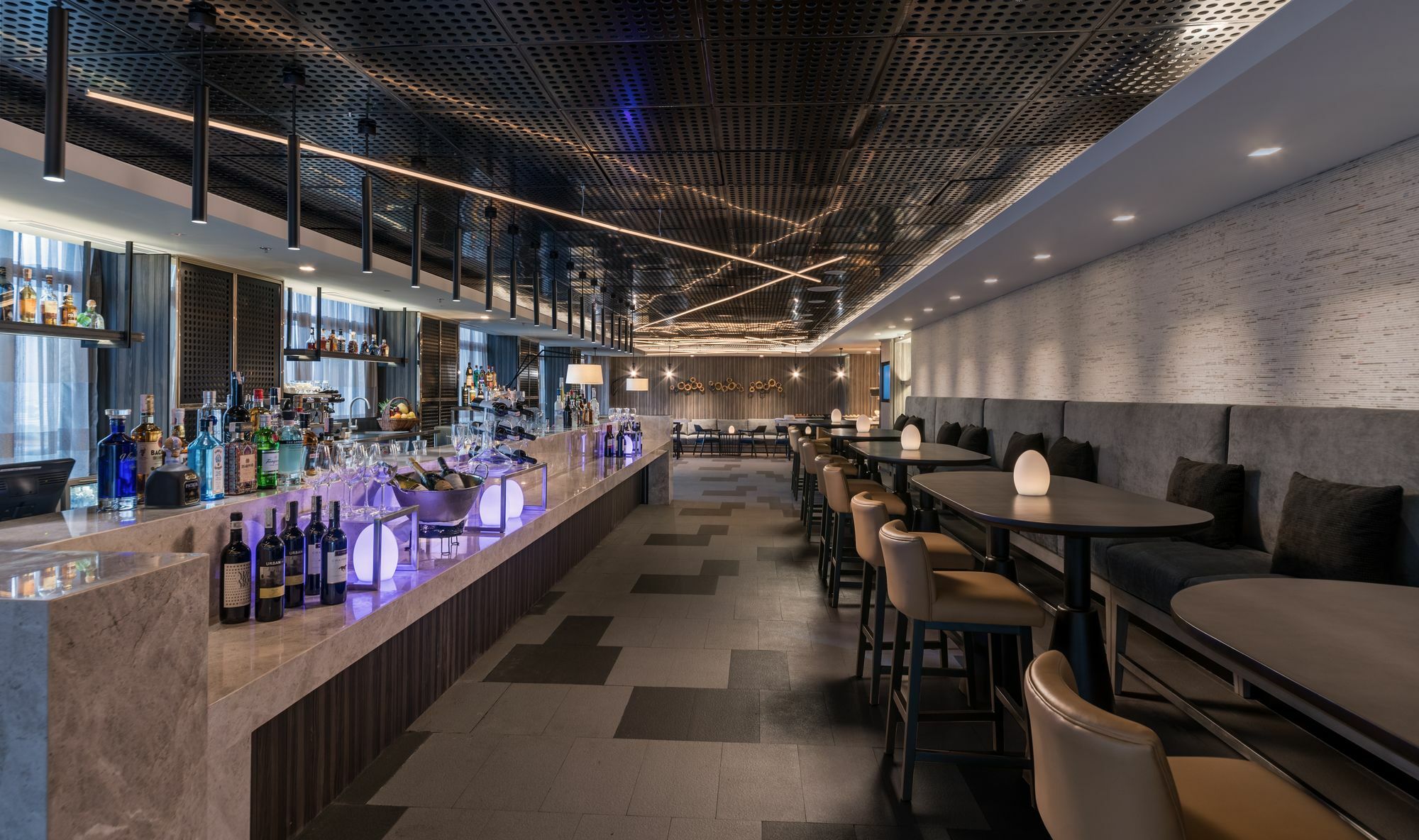 Seda Vertis North Кесон-Сіті Екстер'єр фото The bar at the lounge